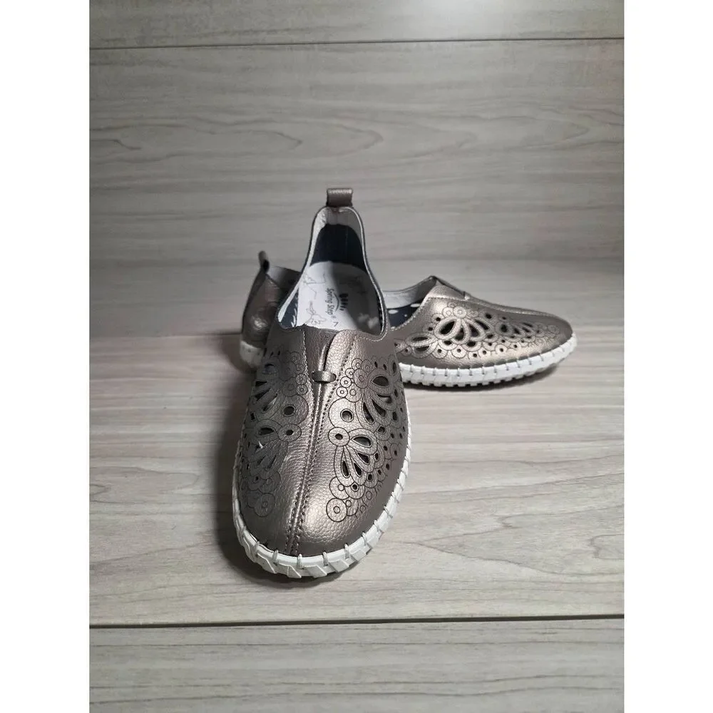 ​Spring Step Mirtha Pewter Metallic Leather Laser Cut Flats - Size 7